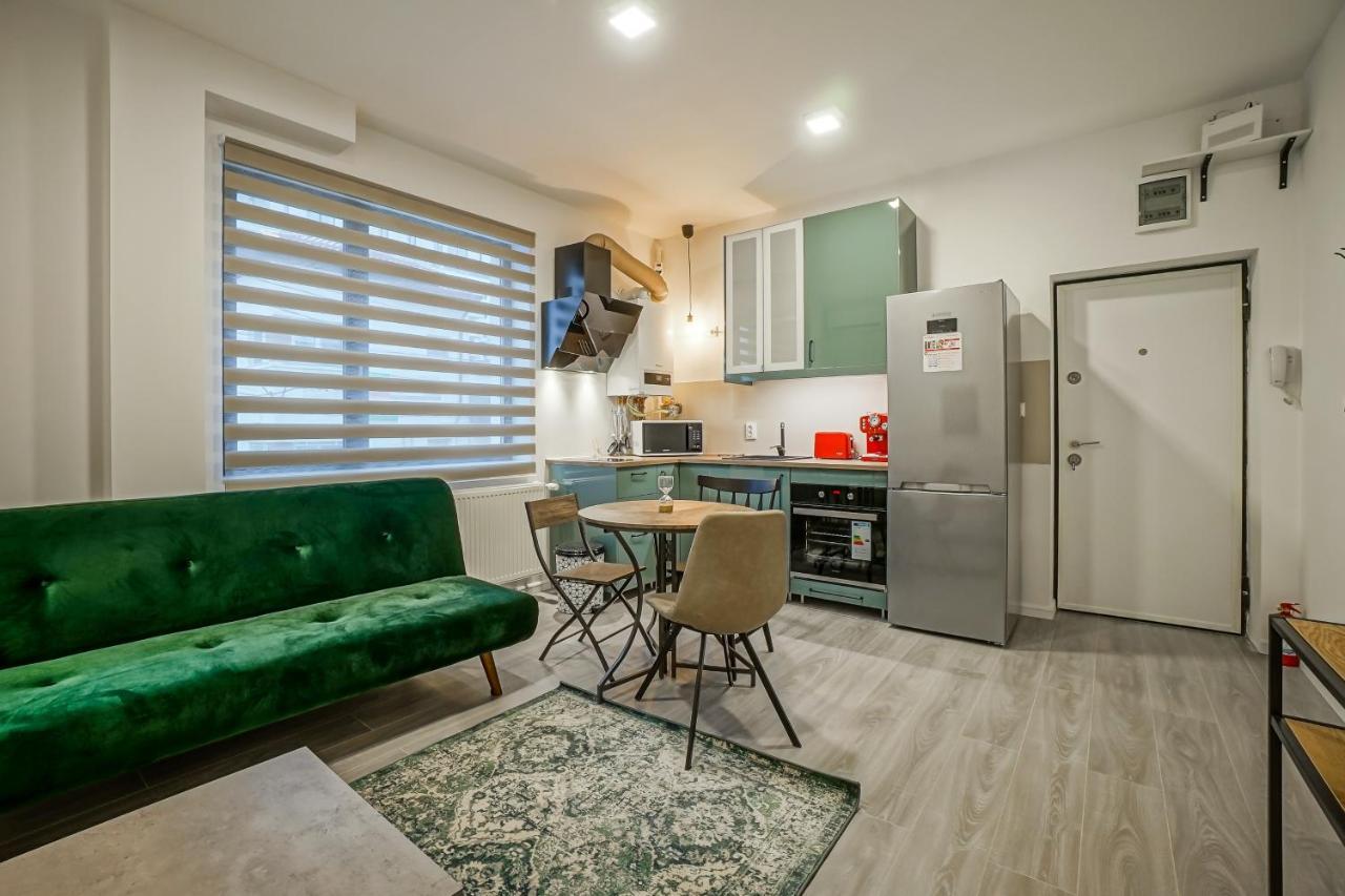 Bright Apartments Moments Away From Herastrau Park, Mall And Metro Букурещ Екстериор снимка