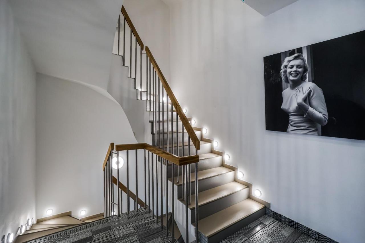 Bright Apartments Moments Away From Herastrau Park, Mall And Metro Букурещ Екстериор снимка