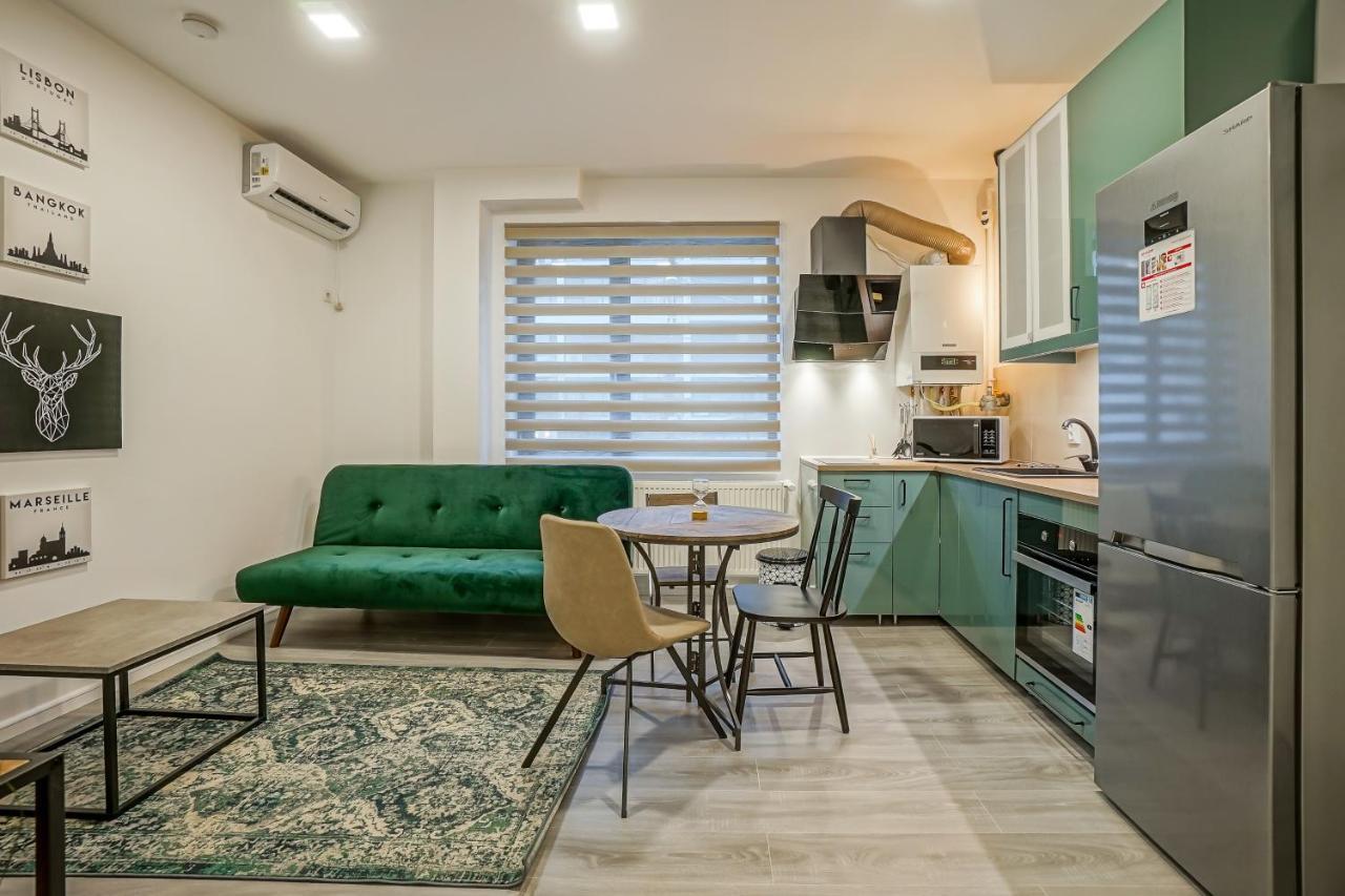 Bright Apartments Moments Away From Herastrau Park, Mall And Metro Букурещ Екстериор снимка
